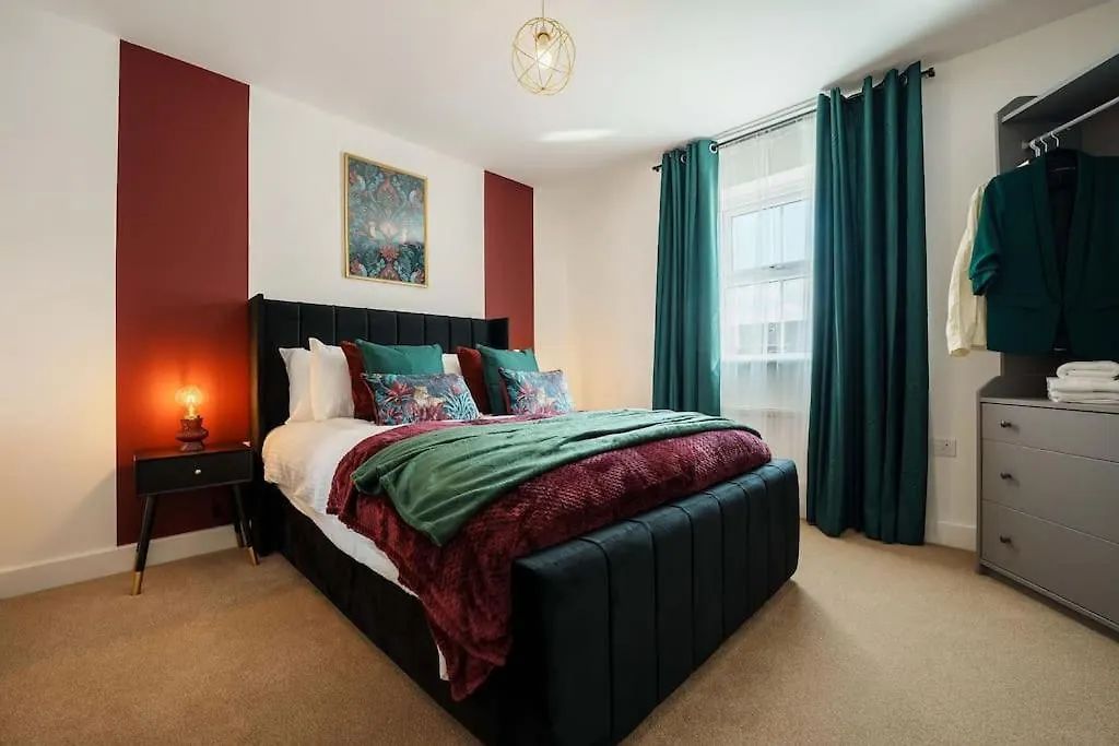 Superb 4Br New House Villa Leeds  Leeds (West Yorkshire)